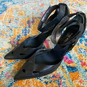 Nine West women’s black heels, size 8
